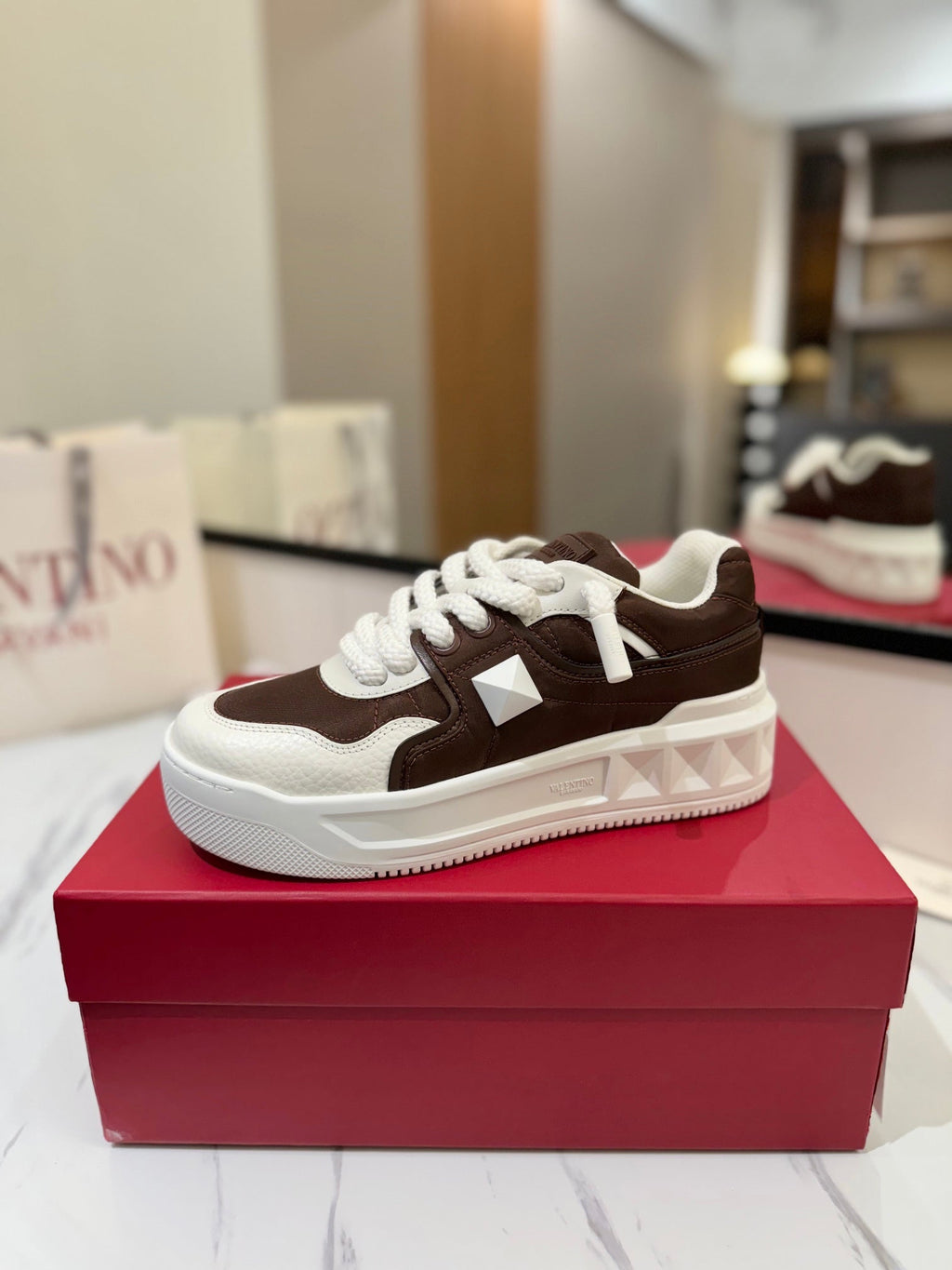 VT 25 One Stud Sneaker Brown Cowhide 341088