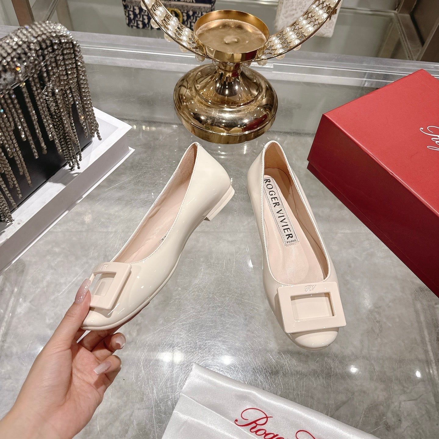Roger Vivier 26s U Look Ballet Flat Ivory Leather 679805
