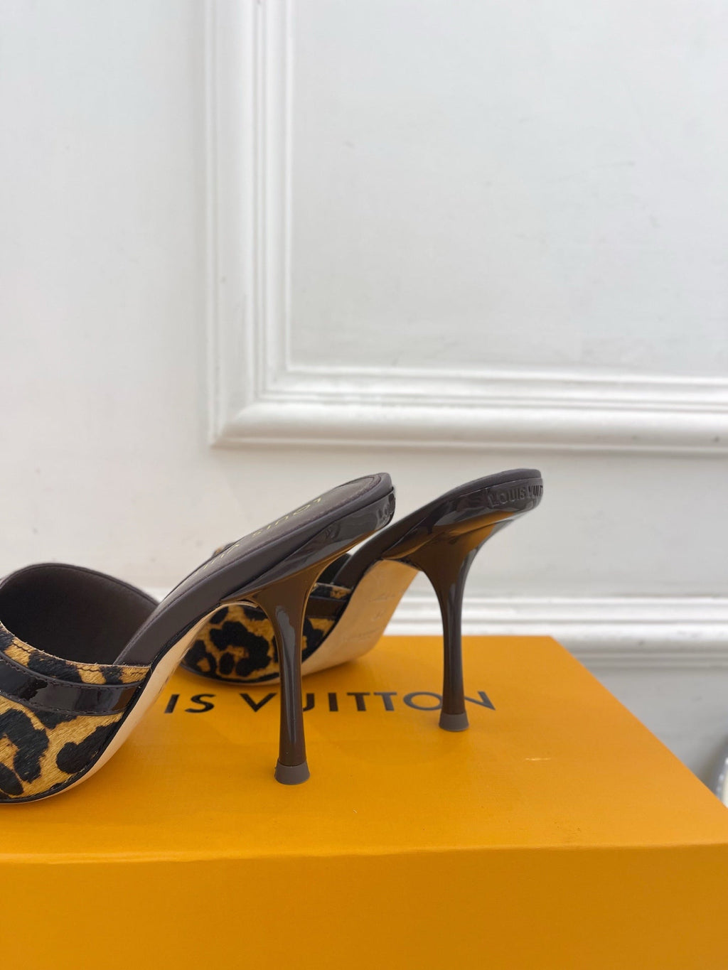 LV 25 6AM Leopard Print Mule Brown Sheepskin 367575