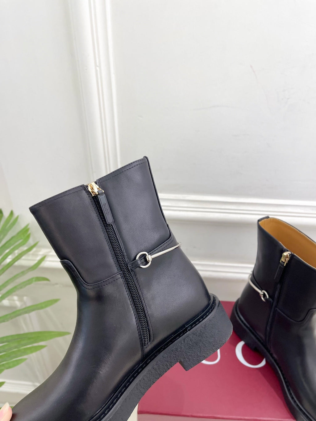 Gucci 25𝐬𝐬 horsebit ankle boots black calfskin 435379