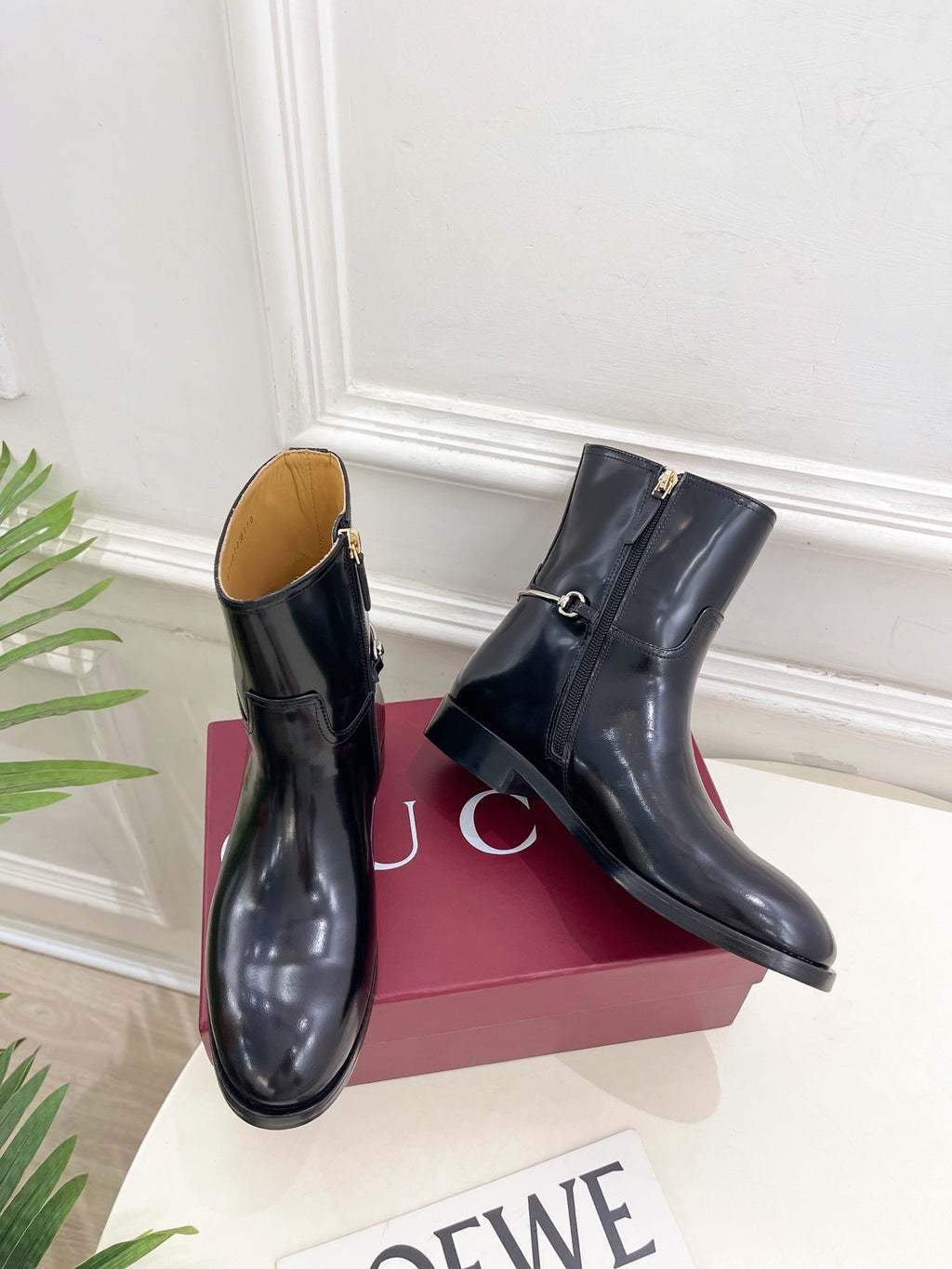 Gucci 25𝐬𝐬 horsebit ankle boots black patent calfskin 435384