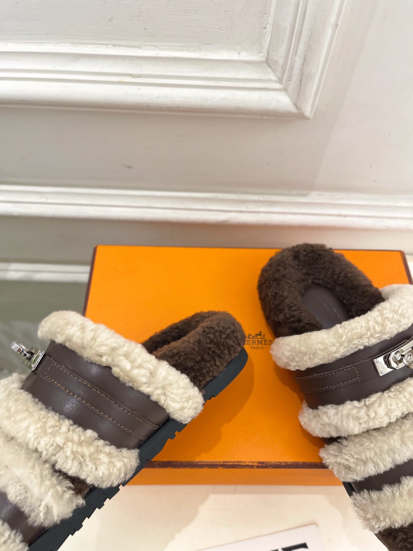 HM Slippers Classic Kelly Sliver Buckle Brown Wool 479616