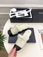 CC 25K Double C Pearl Fur Slippers Black Warm Beige Calfskin Shearing 586998