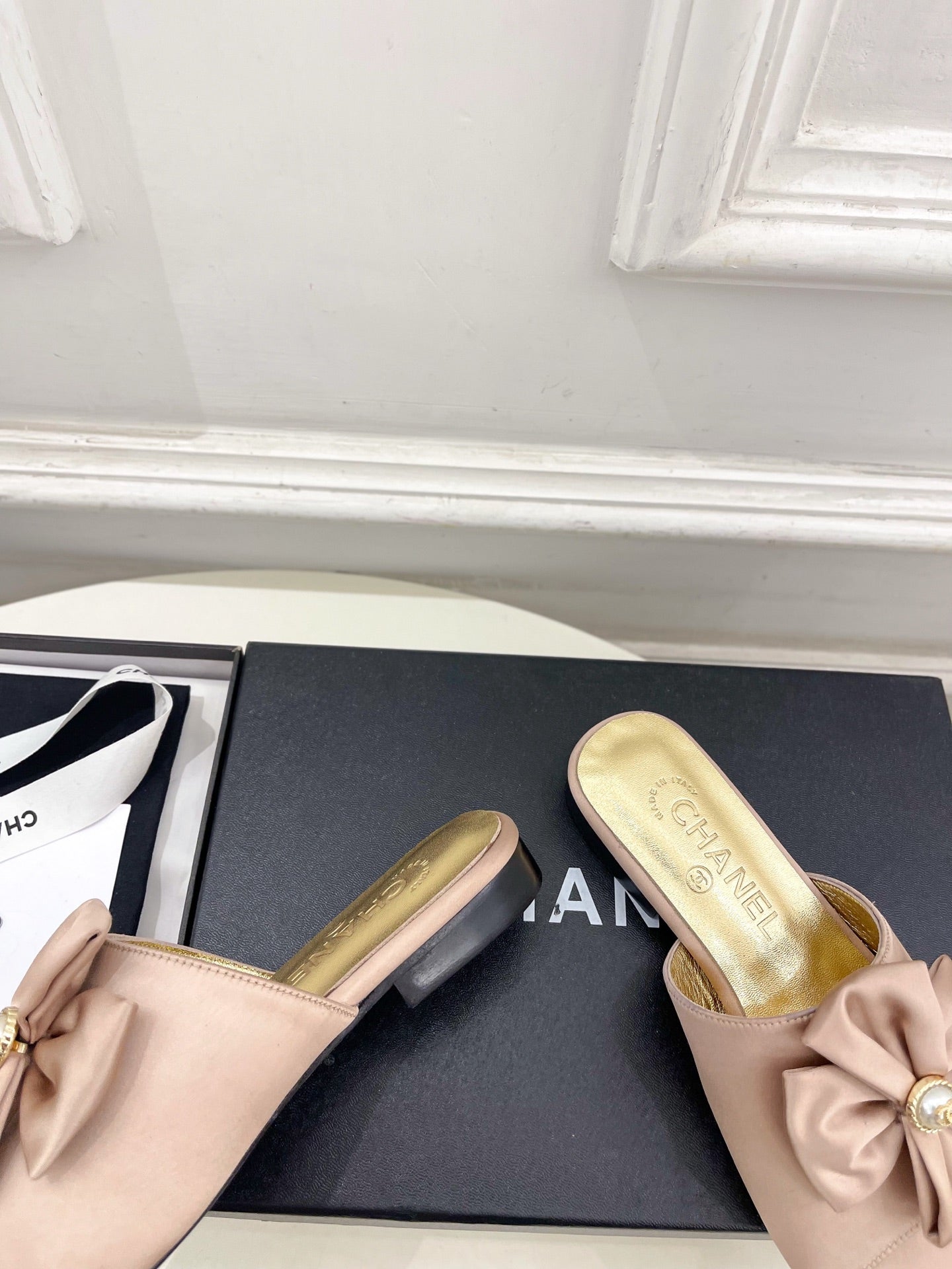 CC 26s Bow Slippers Dusty Rose Satin Sheepskin 586898