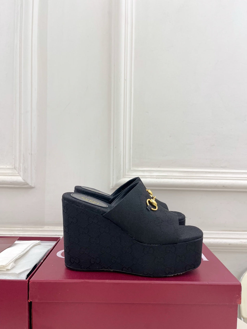 GC Wedge With Horsebit Sandal Black Canvas 640272