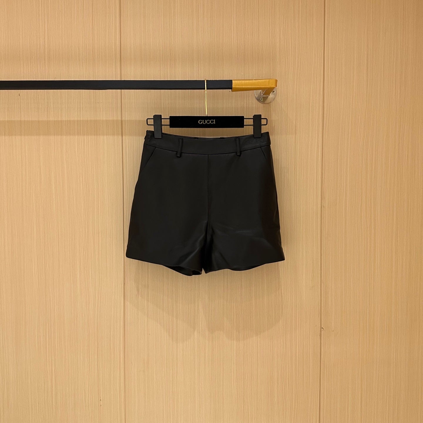 Gucci Short Black Leather 276980