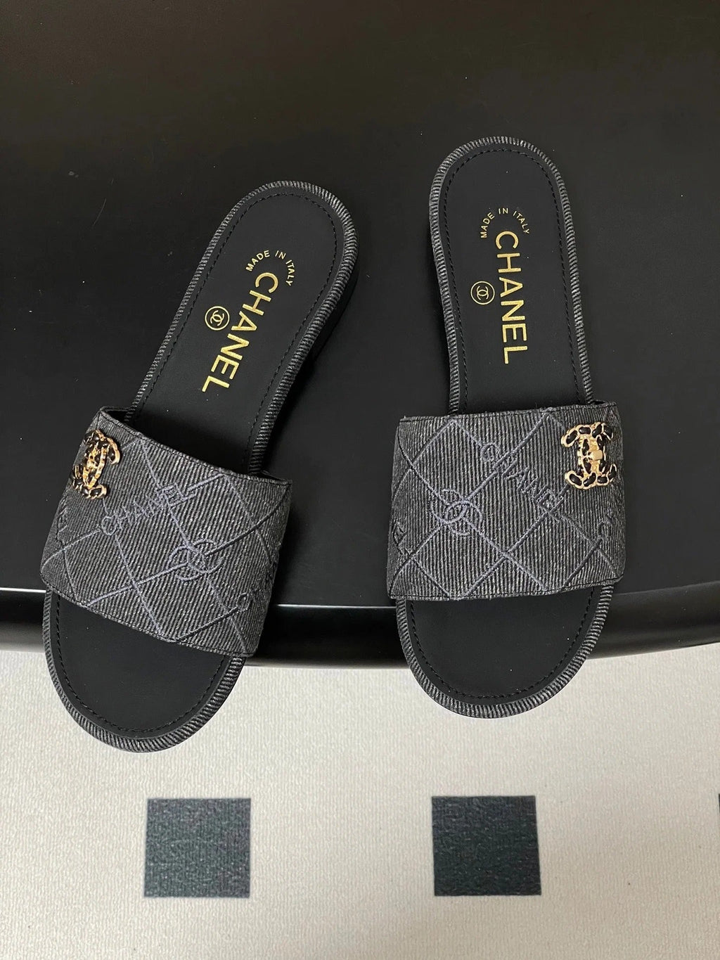 CC 26s Flat Sandals Black Canvas Sheepskin Double C 649508