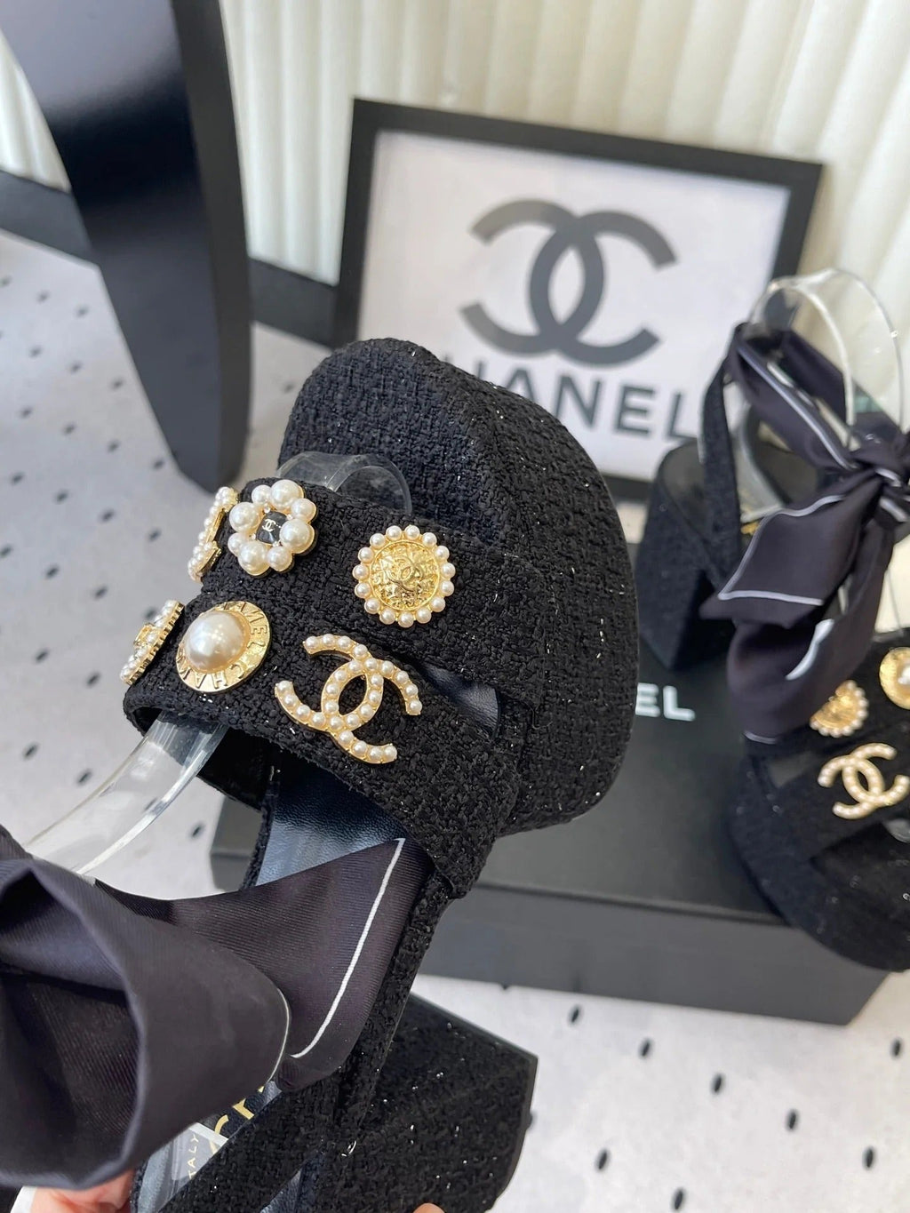 CC 26s Platform Sandals 75 Black Tweed Mixed Gold Charm 650088