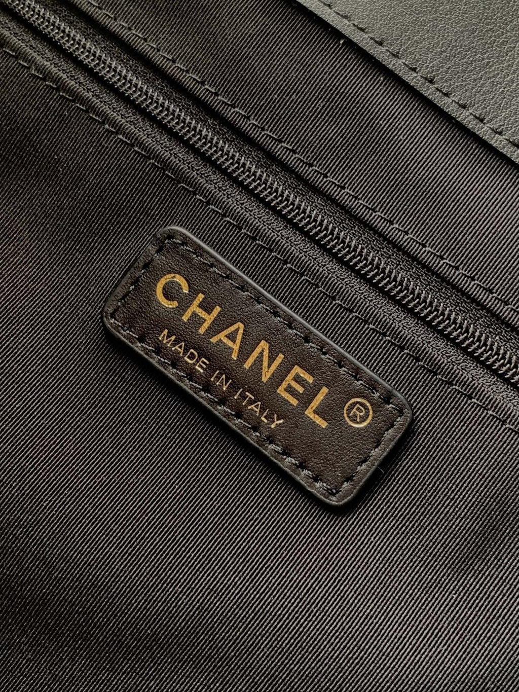 Chanel 2026 Bag 32cm Black Calfskin 331125