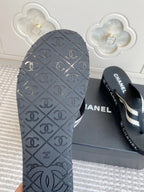 CC 26s Thong Sandals 65 Black White Rubber Leather 647677
