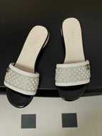 CC 26s Pearl Flat Sandals White Patent Leather 649542