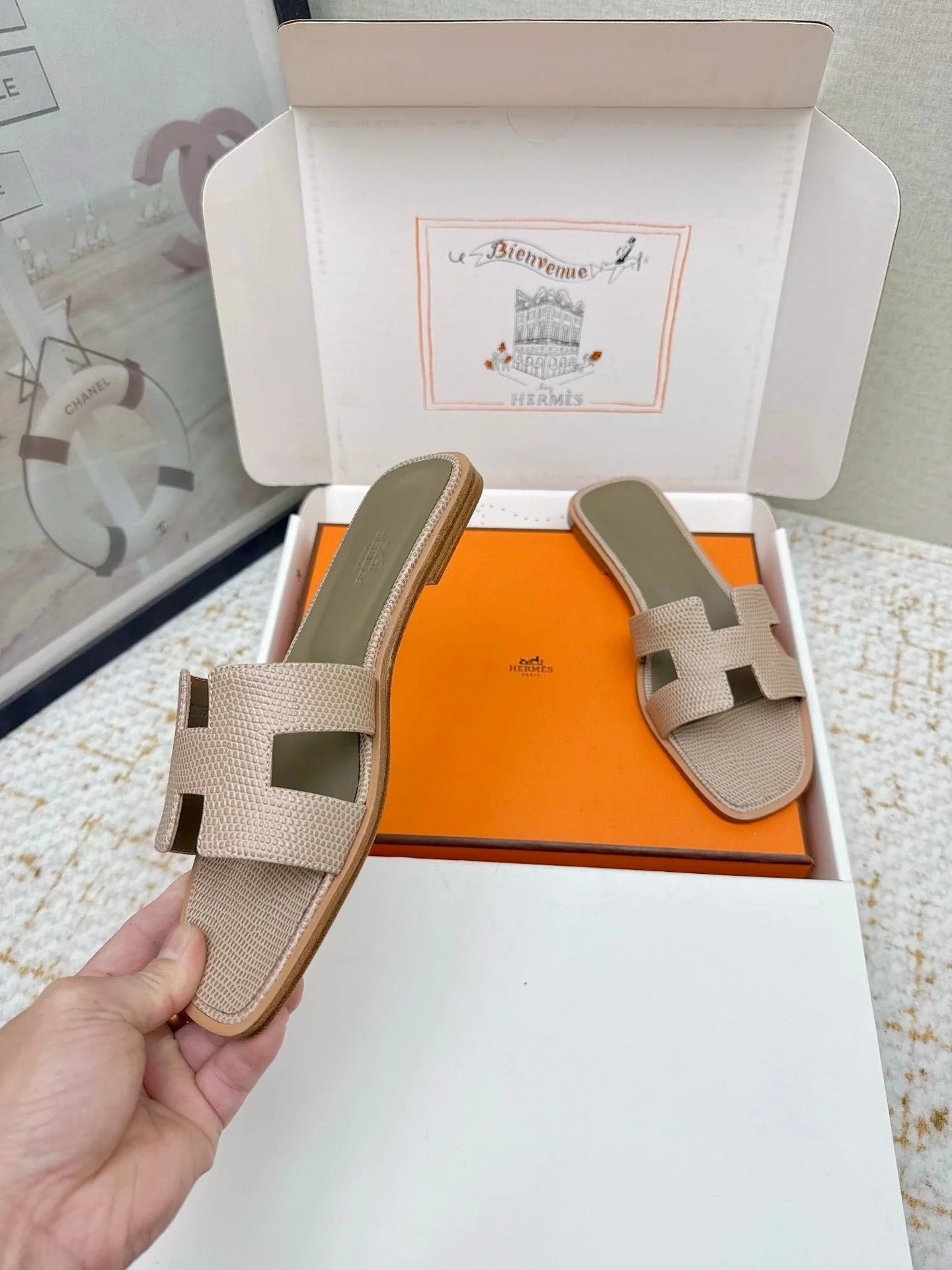 HM 26ss Oran Sandals Beige Olive Green Cowhide 625039