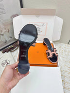 HM 26ss Oran Sandals 50 Light Pink Black Sheepskin Rhinestone 625235