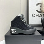 CC 26s Casual Sneakers Black Fabric Sheepskin 626368