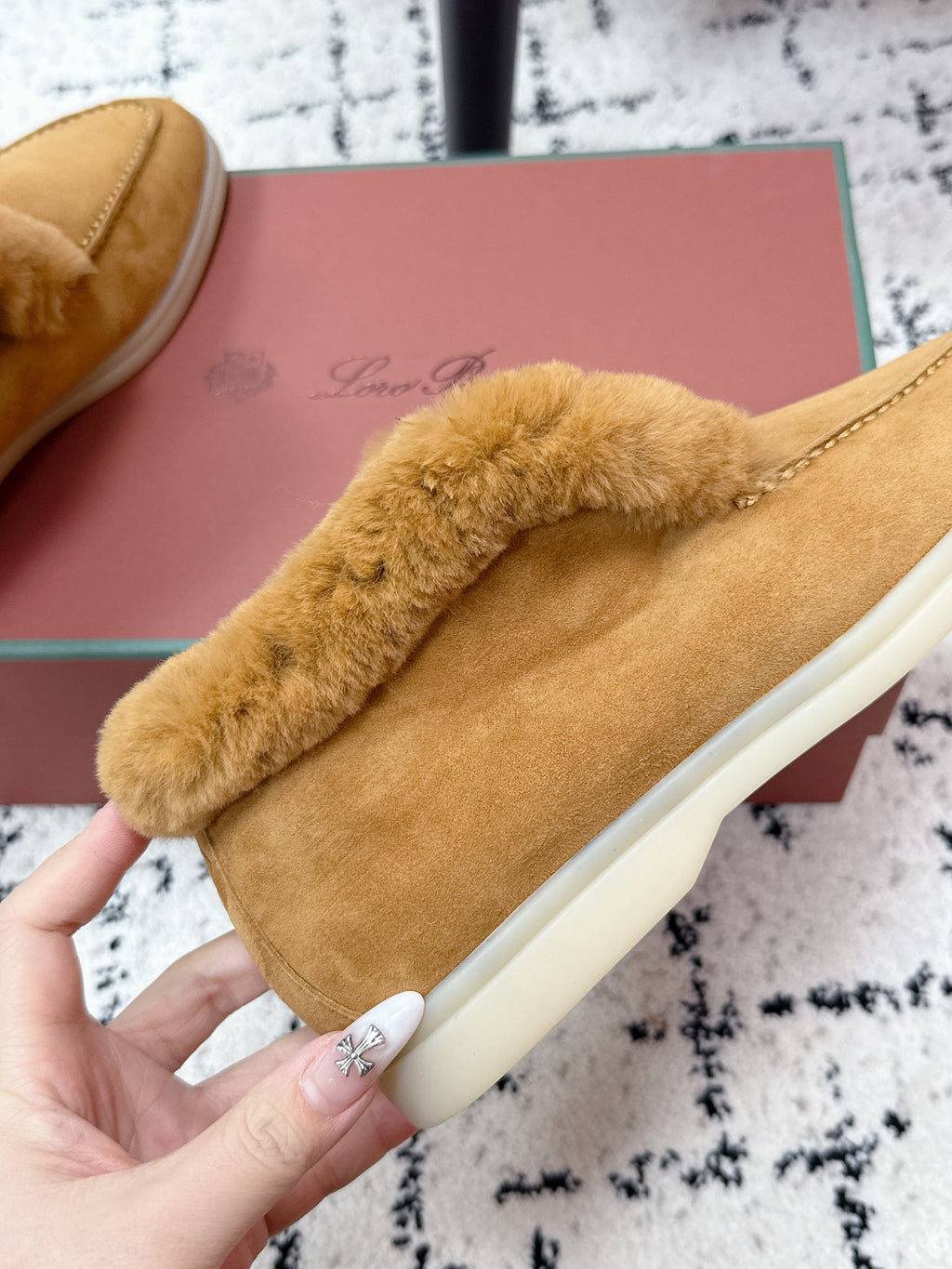 LP 26SS Open Walk Ankle Boot Yellow Suede Fur 617391