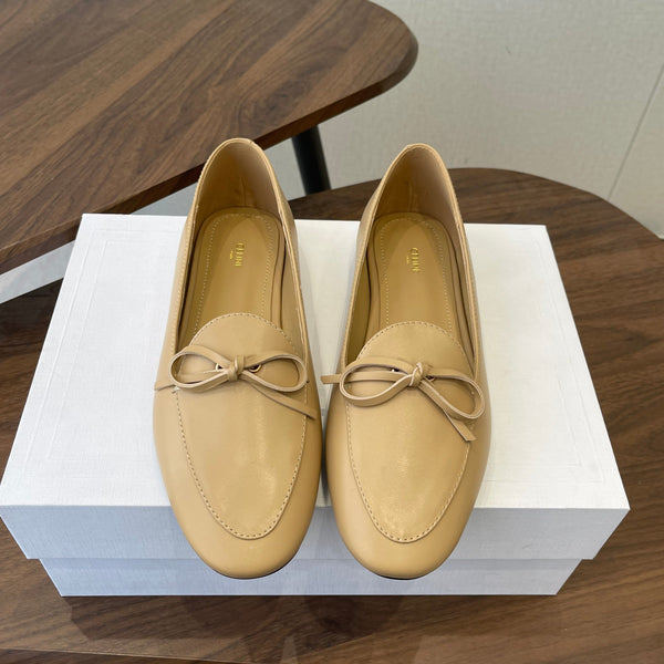 Celine 26 Loafers Beige Sheepskin 624692