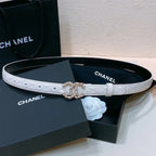 CC BELT 20MM IN WHITE EMBROIDERED CALFSKIN GOLD HARDWARE ATTACH PEARL