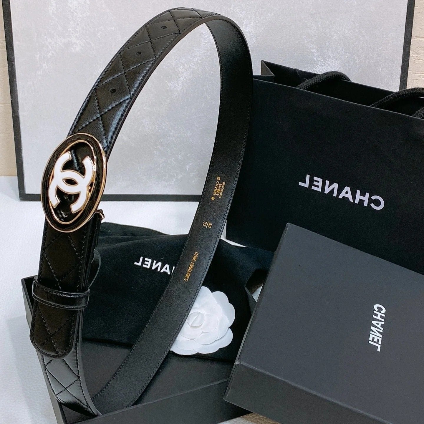 CC 30MM BELT IN BLACK EMBROIDERED CALFSKIN WHITE MIX BLACK METAL HARDWARE