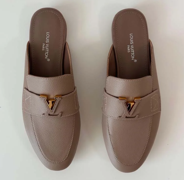 LV 25C LV Capri Open Back Loafer Cream Wrinkled Cowhide 219928