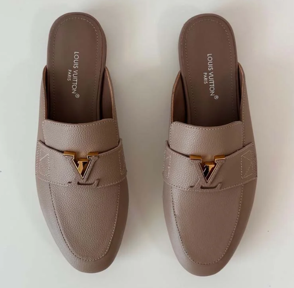 LV 25C LV Capri Open Back Loafer Cream Wrinkled Cowhide 219928