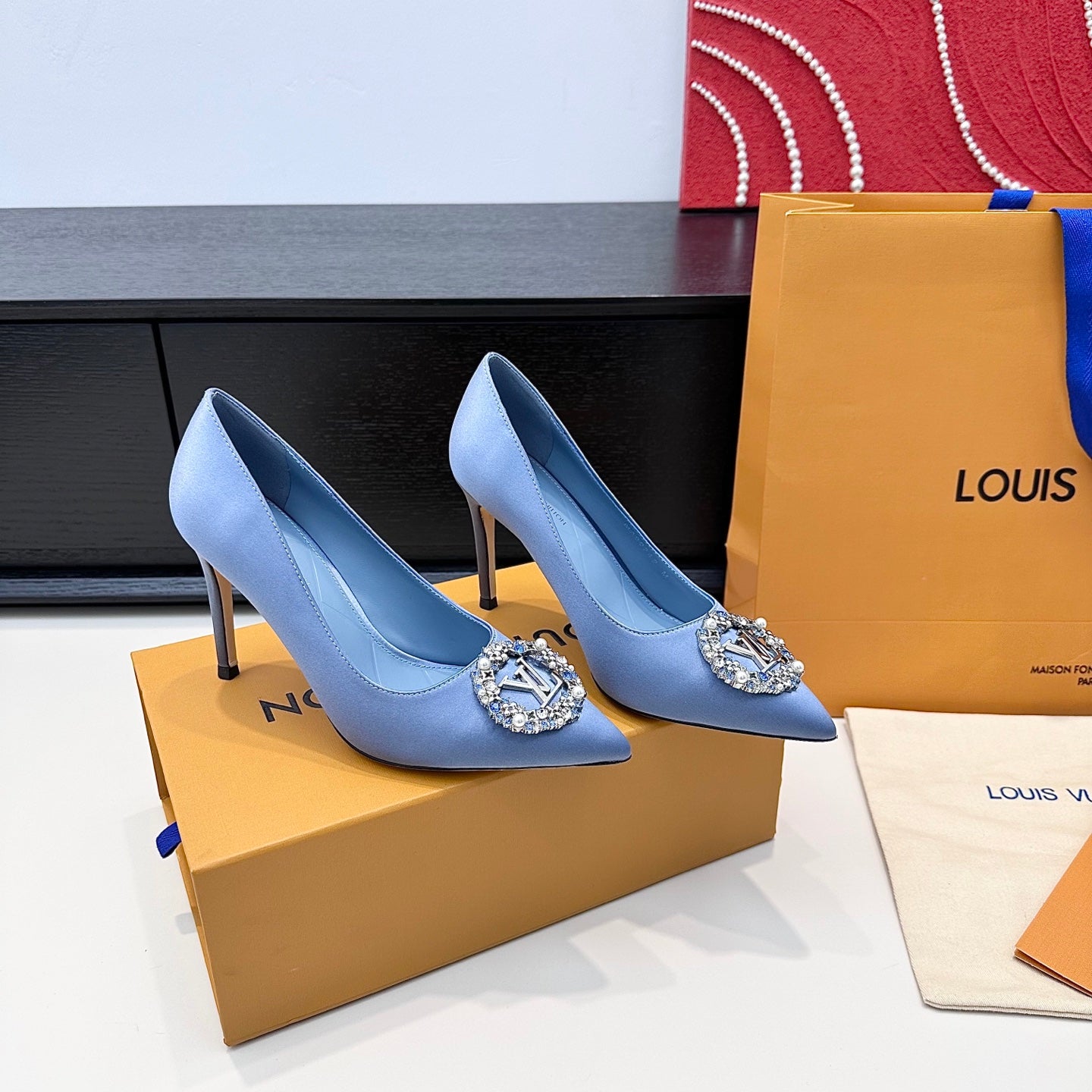 LV 26s Pointed-Toe High Heels 95 Light Blue Premium Satin 622434