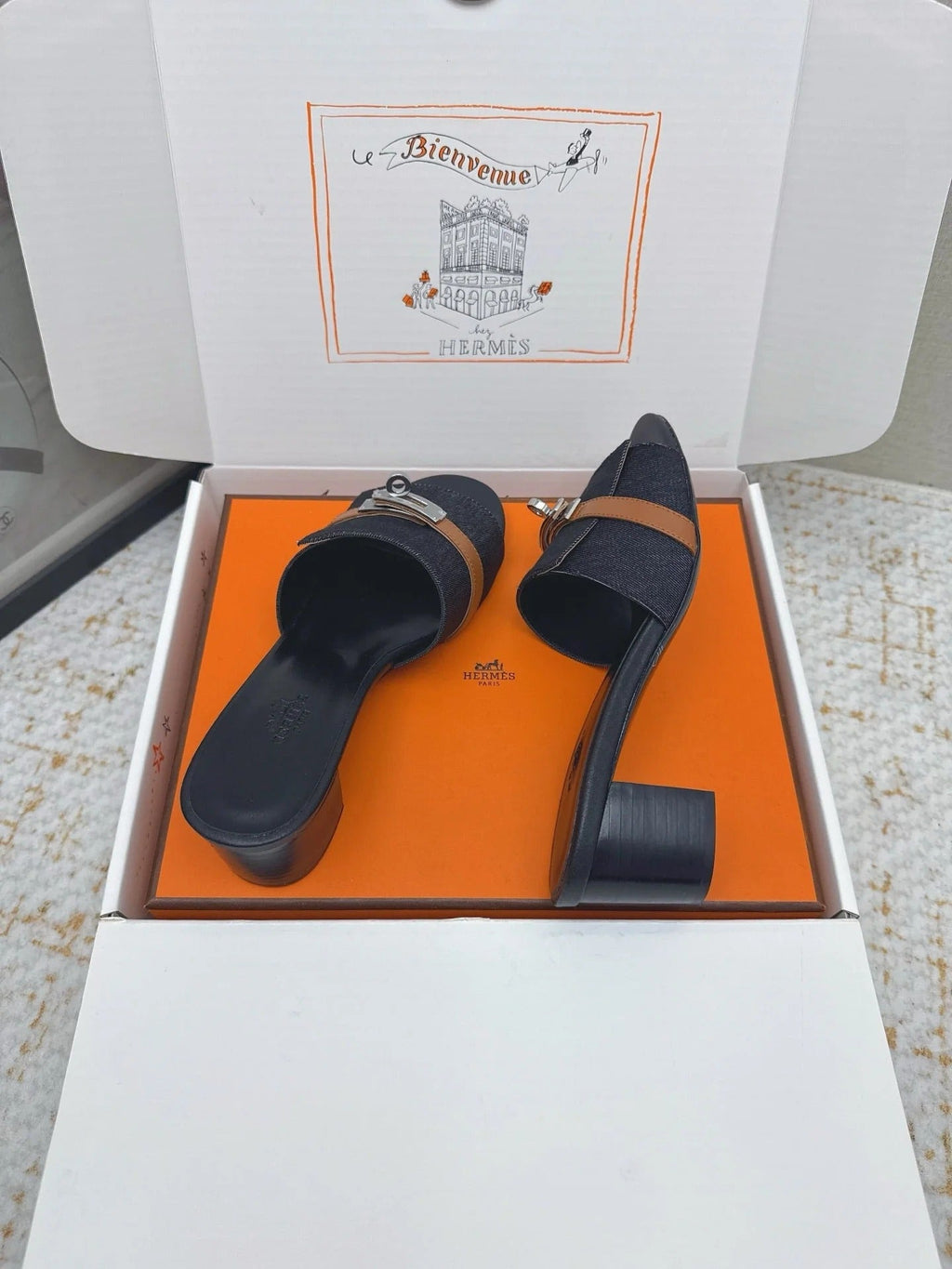HM 26ss Oasis Sandals Navy Blue Black Denim Cowhide Sliver Buckle 625155