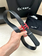 CC 30MM BELT IN BLACK SMOOTH CALFSKIN WITH RED METAL LOGO