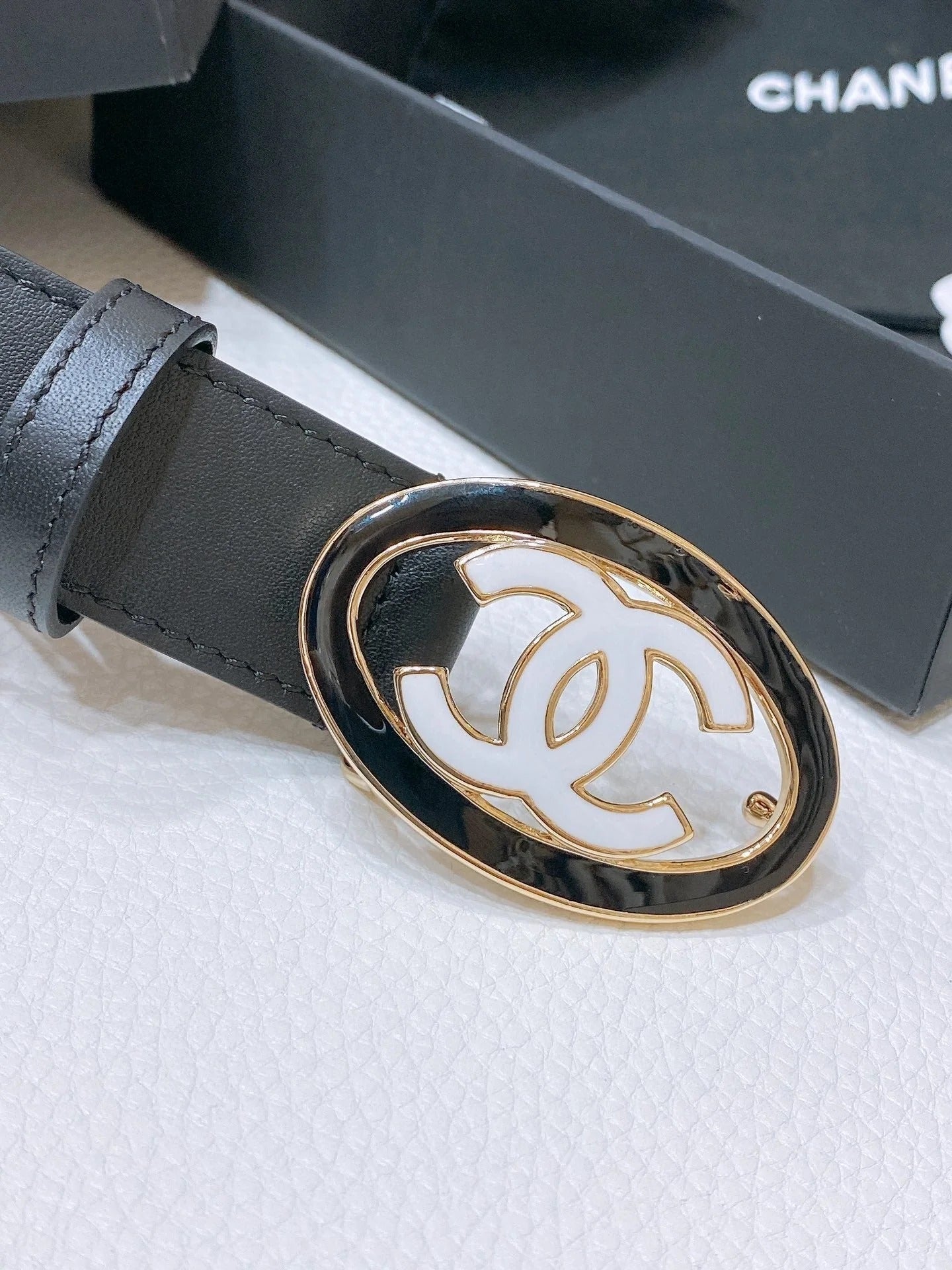 CC 30MM BELT IN BLACK EMBROIDERED CALFSKIN WHITE MIX BLACK METAL LOGO GOLD HARDWARE