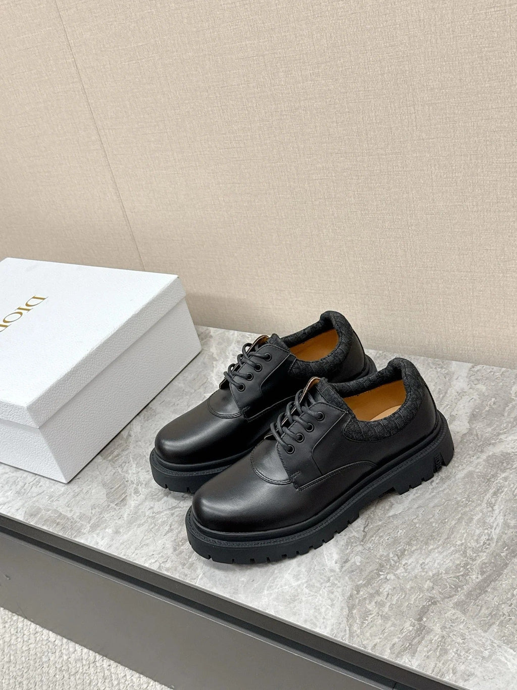 CD 26   Loafers Black Calfskin 608797