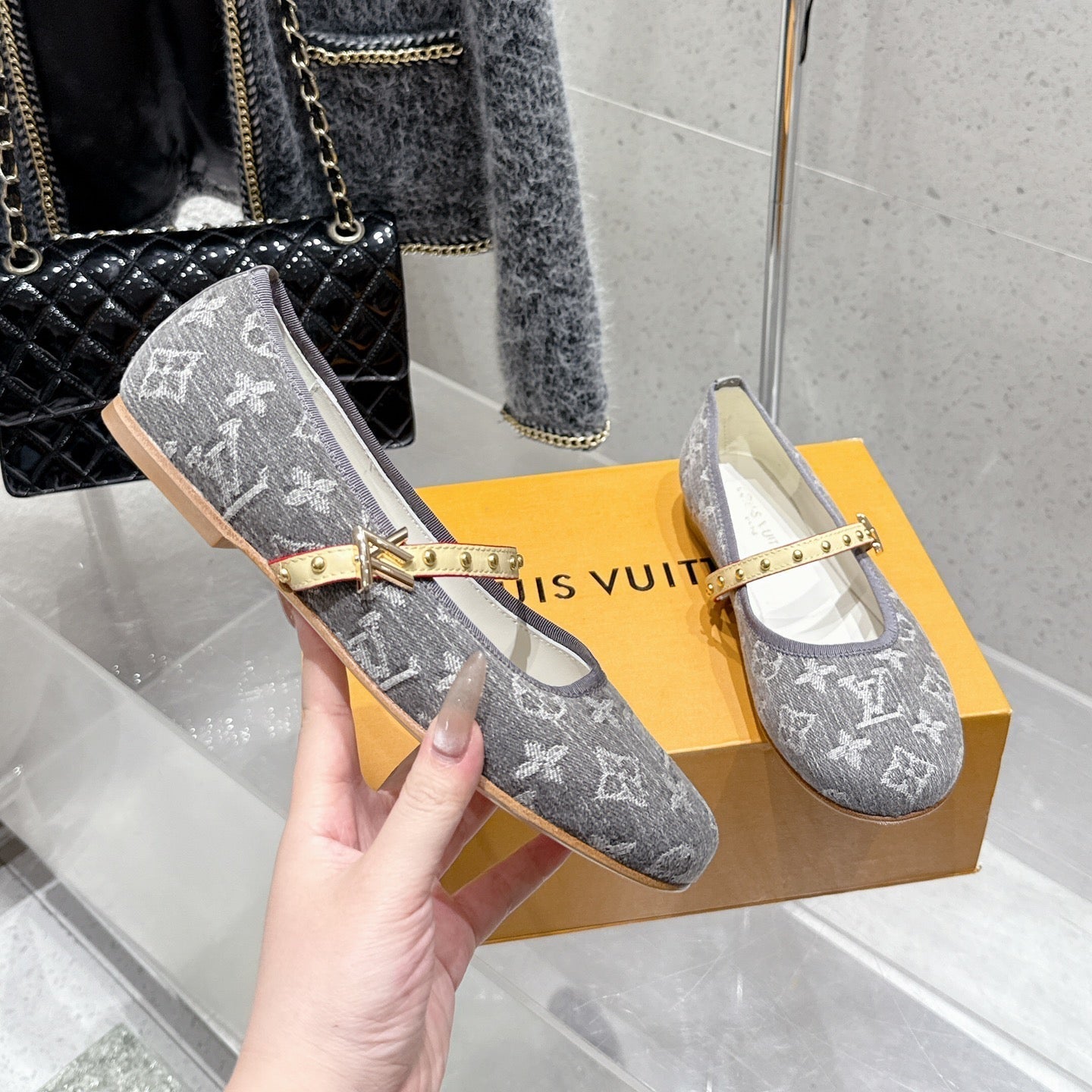 LV 26s Ballet Flats Gray White Denim 610836