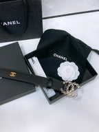 CC BELT 30 MM IN BLACK CALFSKIN PEARL LOGO WITH GOLD HARDWARE