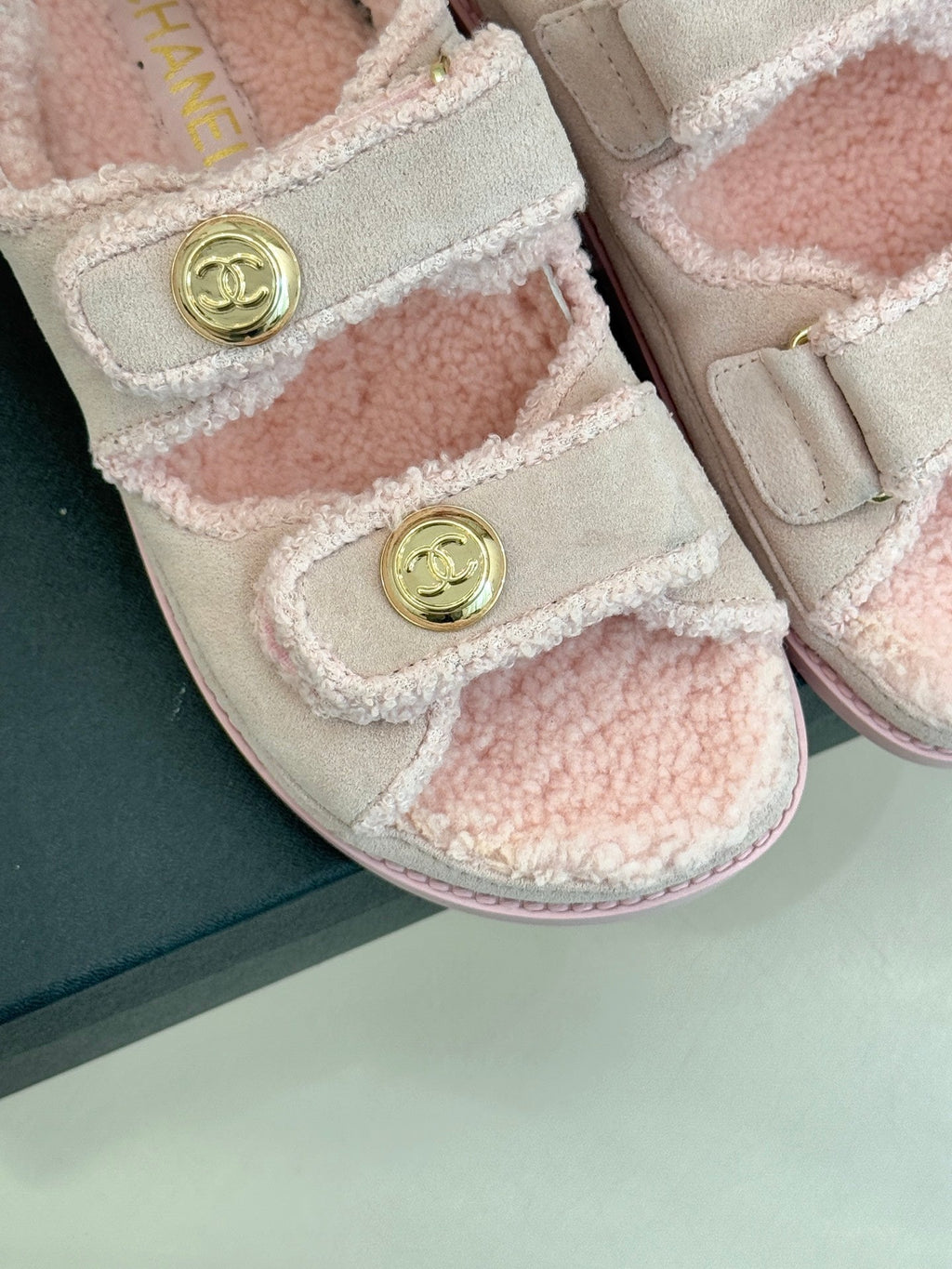 CC 26 Dad Sandal Pink Velvet Wool 609761