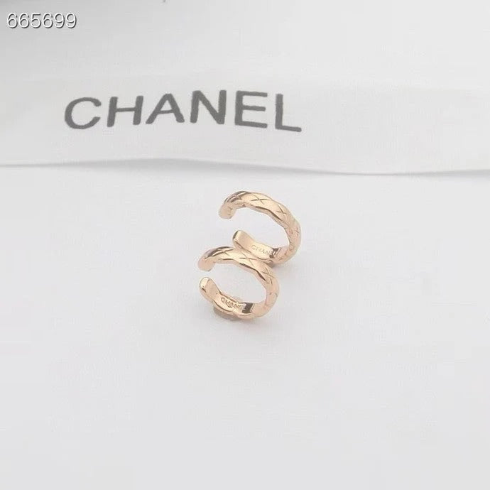 COCO CRUSH QUILTED MOTIF HOOP EARRINGS