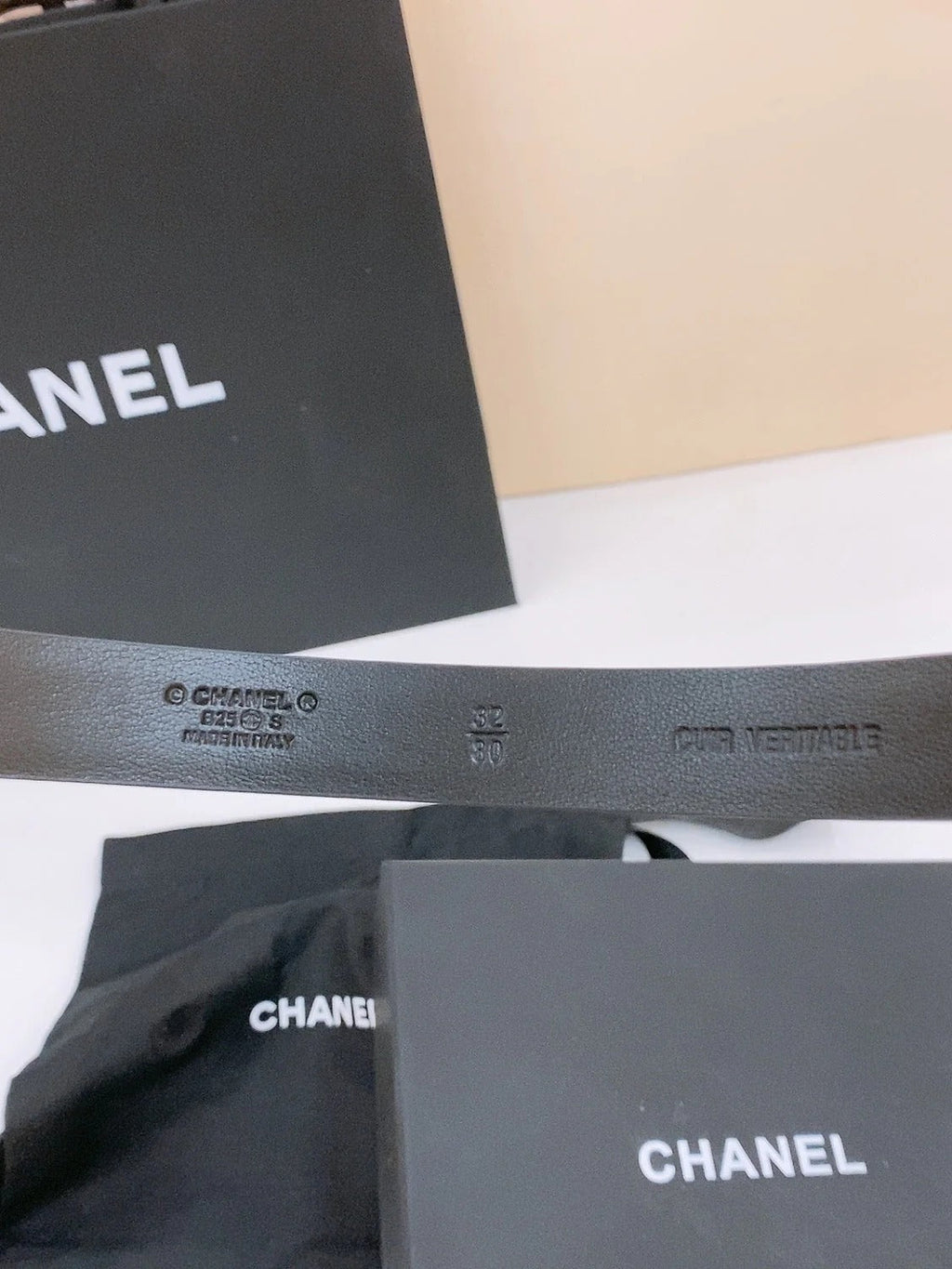 DOUBLE C BELT 20MM IN BLACK CALFSKIN WITH SILVER CHAIN INTERWOVEN BUCKLE