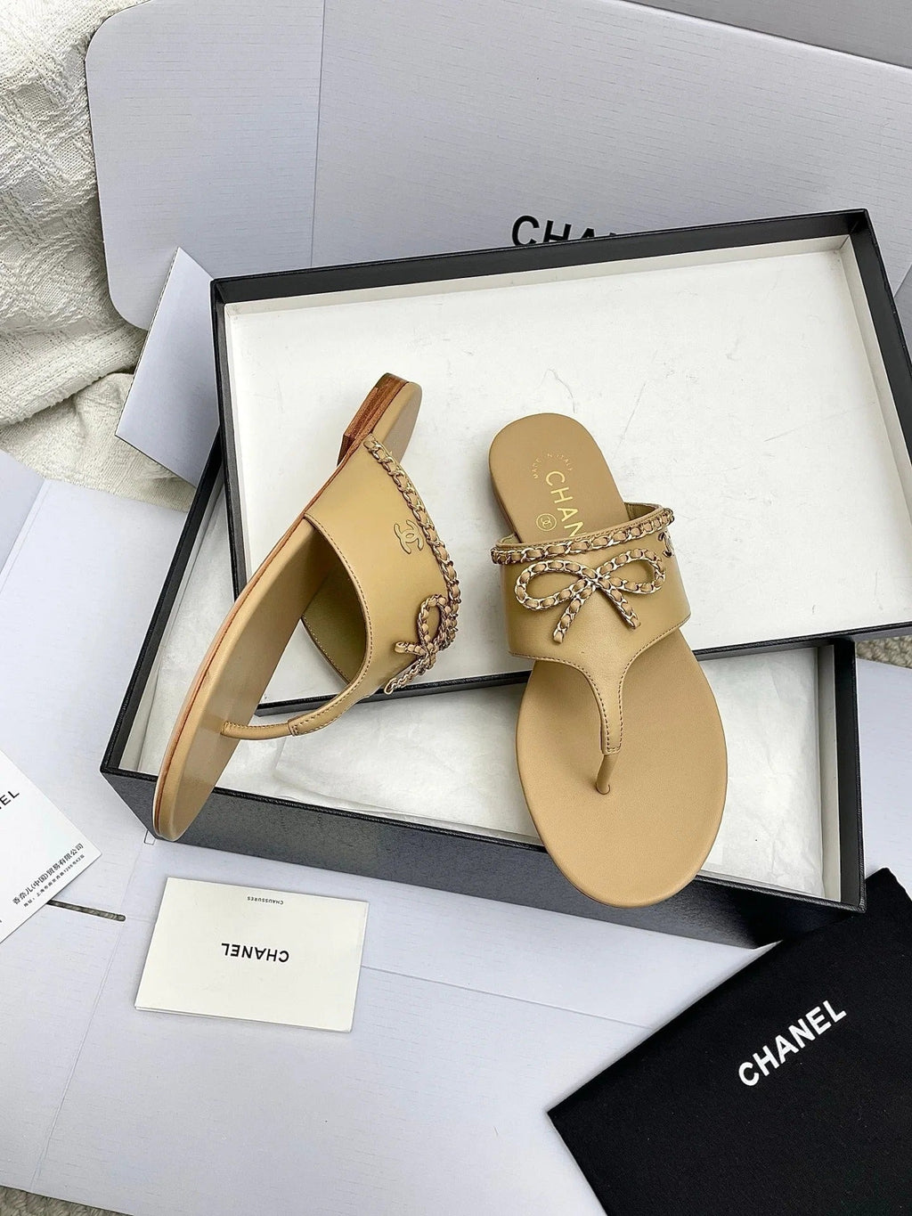 CC 26s Thong Sandals Beige Sheepskin 645321