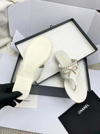 CC 26s Thong Sandals White Sheepskin 645323
