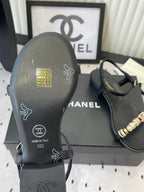 CC 26s Sandals 35 Black Sheepskin Pearls 650100