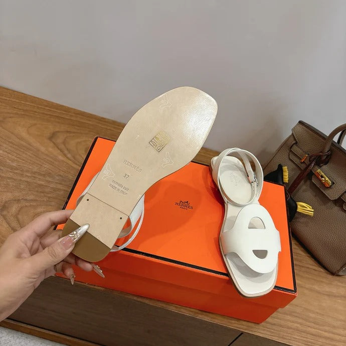 HM 26ss Flat Sandal White Calfskin 638414