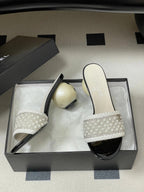 CC 26s Pearl Sandals 70 White Patent Leather 649539