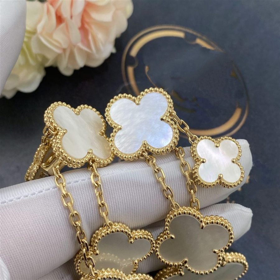 CLOVER WHITE MOP 4 MOTIFS GOLD