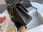 MEDIUM FLAP BAG 25CM BLACK CAVIAR GOLD HARDWARE