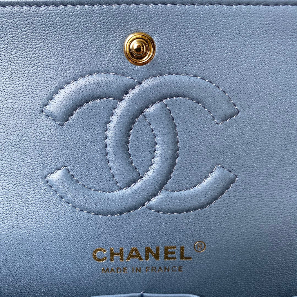 Medium Classic Flap Bag 23cm Blue Lambskin Gold Hardware