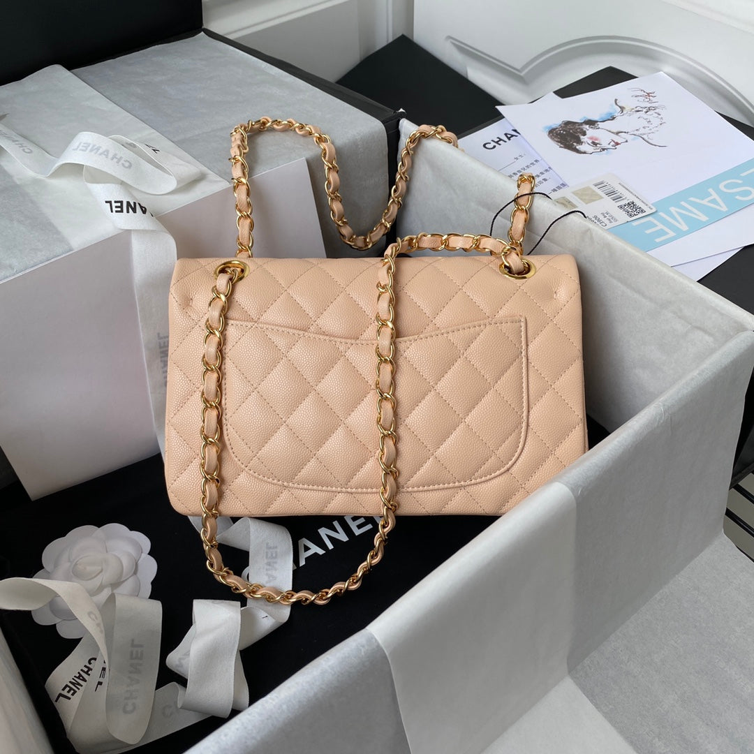 Medium Classic Flap Bag 23cm Salmon Caviar Gold Hardware