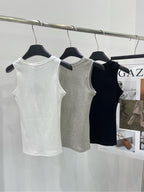 Round neck embroidered vest