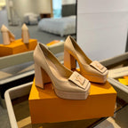 LV Shake Pump 120mm Beige Cowhide