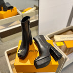 LV 26 AW L's Boutique Ankle Boots 12cm Black Sheepskin 574353