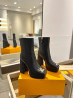 LV 26 AW L's Boutique Ankle Boots 12cm Black Sheepskin 574353