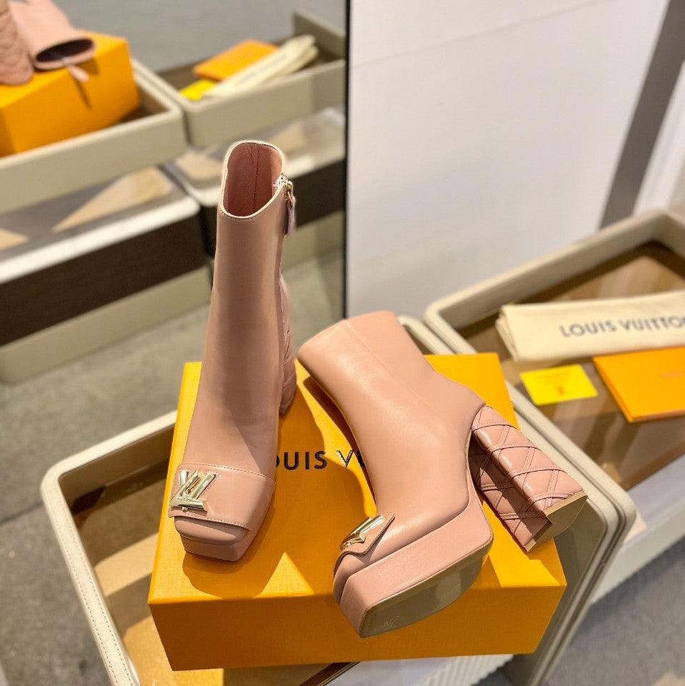 LV 26 AW L's Boutique Ankle Boots 12cm Warm Sand Sheepskin 574354