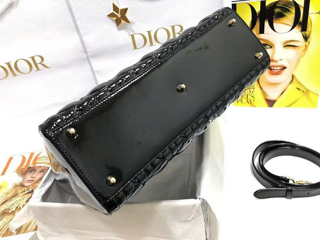 medium lady 32 black patent calfskin