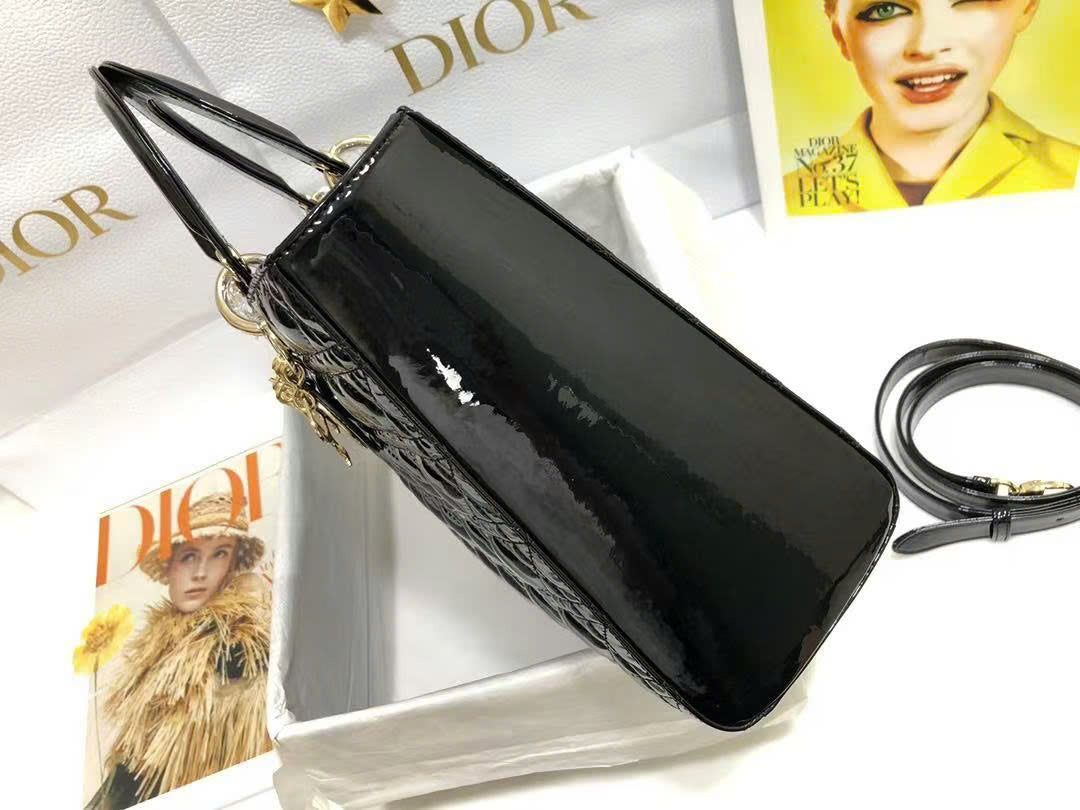 medium lady 32 black patent calfskin